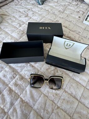 DITA Narcissus DTS503 Oversized Sunglasses – Black & Gold
